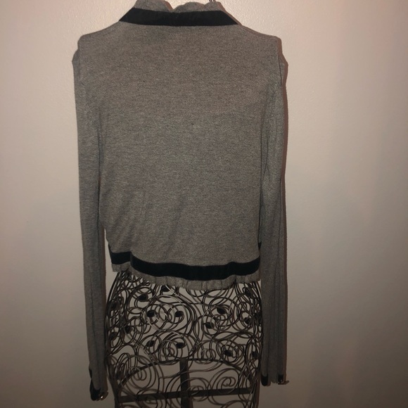 🎁Forever 21 sweater size Large🎁 - Picture 3 of 5